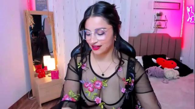 Image 7 of mia_dahdal Stream on Chaturbate on 6 months ago