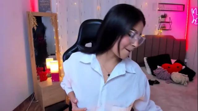 Image 11 of mia_dahdal Stream on Chaturbate on 6 months ago