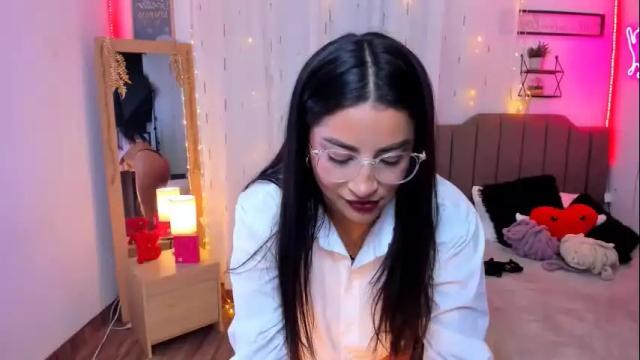 Image 2 of mia_dahdal Stream on Chaturbate on 6 months ago