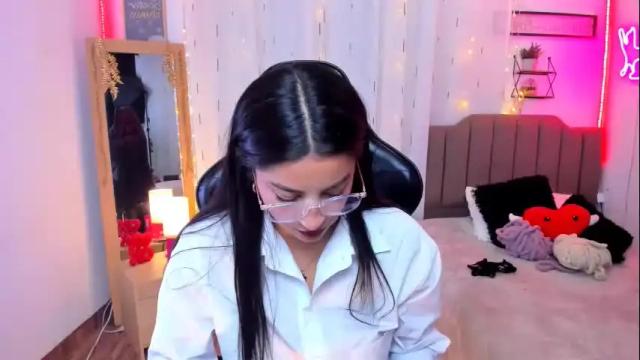 Image 6 of mia_dahdal Stream on Chaturbate on 6 months ago