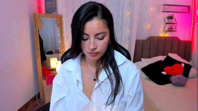 Image 6 of mia_dahdal Stream on Chaturbate on 6 months ago