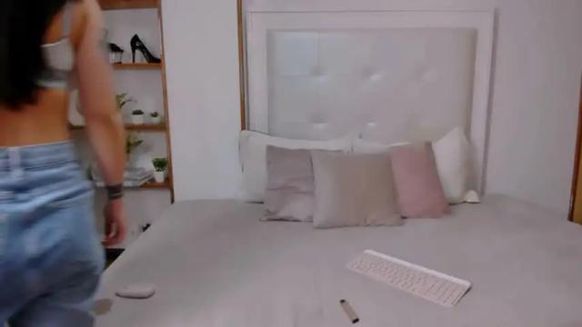 Image 6 of mia_daniellshot Stream on Chaturbate on 17 months ago