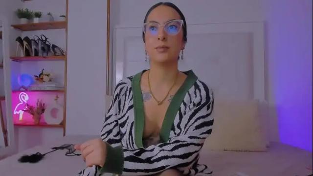 Image 10 of mia_daniellshot Stream on Chaturbate on 3 months ago