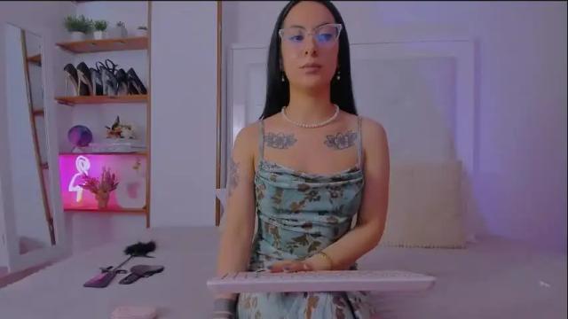 Image 6 of mia_daniellshot Stream on Chaturbate on 3 months ago