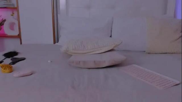 Image 6 of mia_daniellshot Stream on Chaturbate on 3 months ago