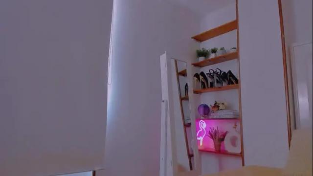 Image 4 of mia_daniellshot Stream on Chaturbate on 2 months ago