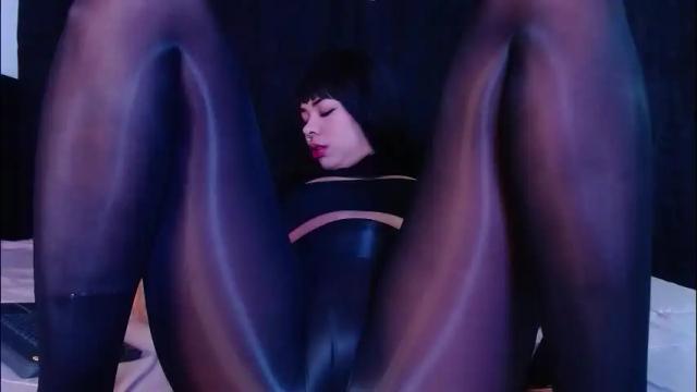 Image 2 of mia_depp Stream on Chaturbate on 1 month ago