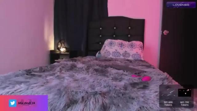 Image 7 of mia_devil_24 Stream on Chaturbate on 21 months ago