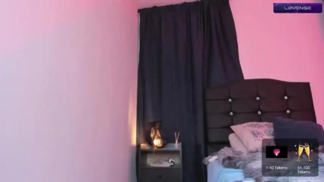 Image 10 of mia_devil_24 Stream on Chaturbate on 21 months ago