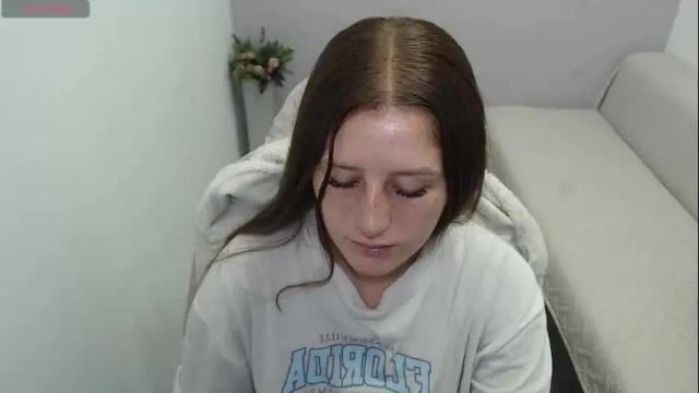 Image 3 of mia_diaz1 Stream on Chaturbate on 24 days ago