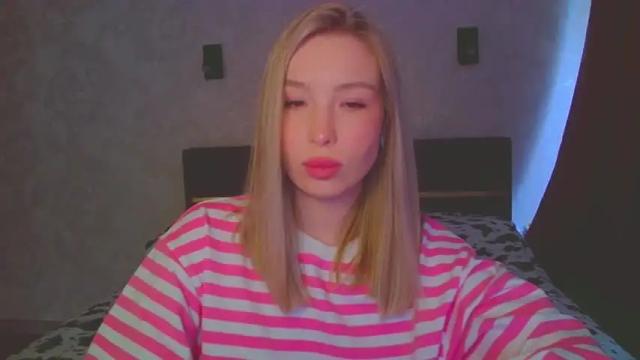 Thumbnail 2, mia_fleur_'s Stream at Chaturbate, 22 months ago