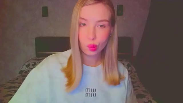 Thumbnail 2, mia_fleur_'s Stream at Chaturbate, 21 months ago