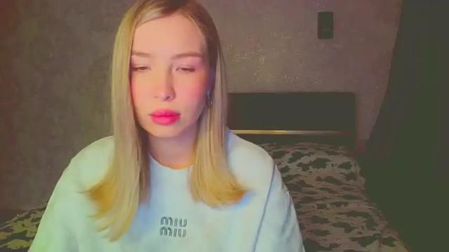 Thumbnail 1, mia_fleur_'s Stream at Chaturbate, 21 months ago