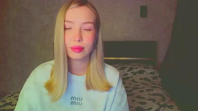 Thumbnail 2, mia_fleur_'s Stream at Chaturbate, 21 months ago