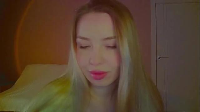 Image 2 of mia_fleur_ Stream on Chaturbate on 9 months ago