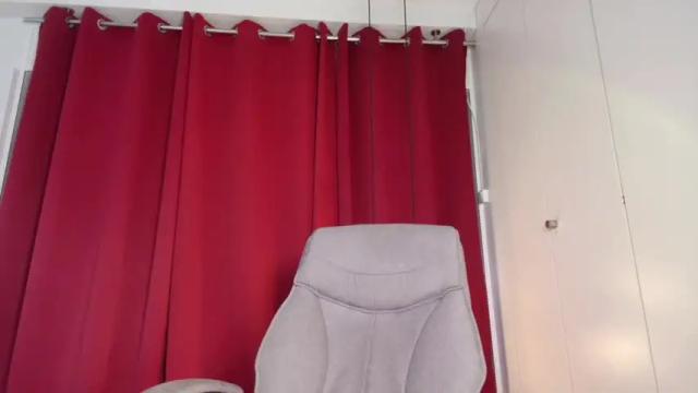 Image 11 of mia_freckles_ Stream on Chaturbate on 19 months ago