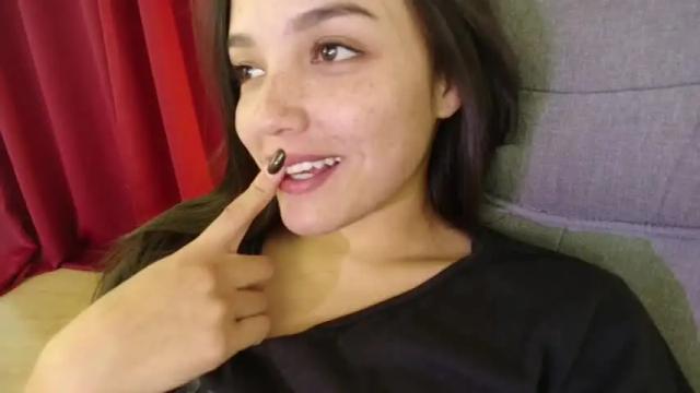 Image 5 of mia_freckles_ Stream on Chaturbate on 15 months ago