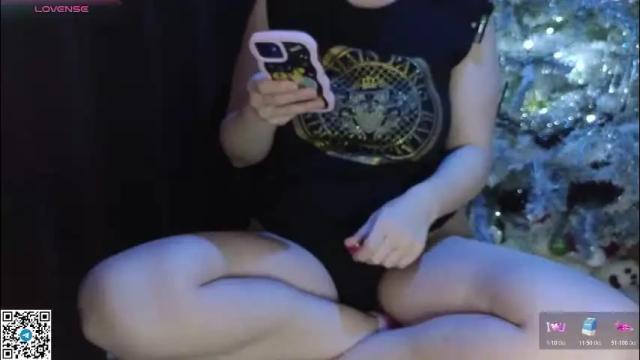 Image 3 of mia_g0ld Stream on Chaturbate on 1 month ago