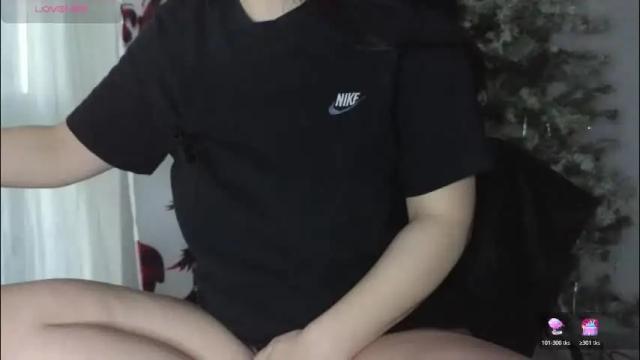 Image 4 of mia_g0ld Stream on Chaturbate on 18 days ago