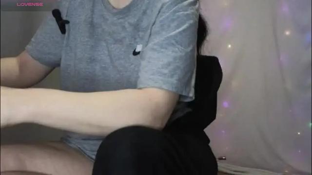 Image 3 of mia_g0ld Stream on Chaturbate on 17 days ago