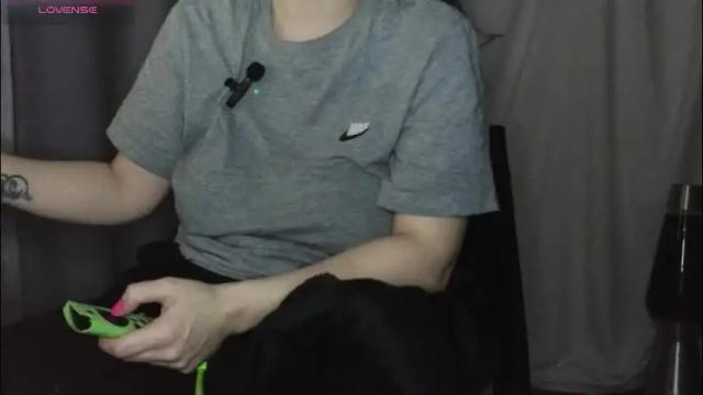 Image 2 of mia_g0ld Stream on Chaturbate on 13 days ago