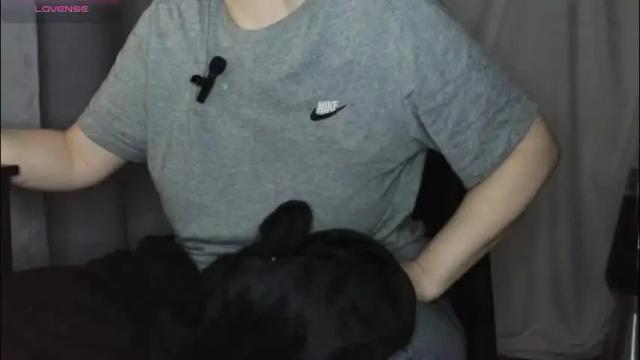 Image 8 of mia_g0ld Stream on Chaturbate on 13 days ago