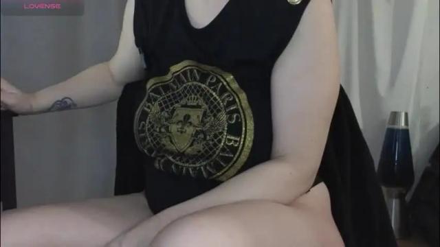 Image 2 of mia_g0ld Stream on Chaturbate on 10 days ago