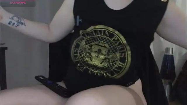 Image 3 of mia_g0ld Stream on Chaturbate on 10 days ago