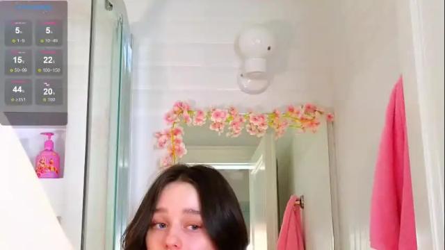 Image 4 of mia_g_ Stream on Chaturbate on 4 days ago