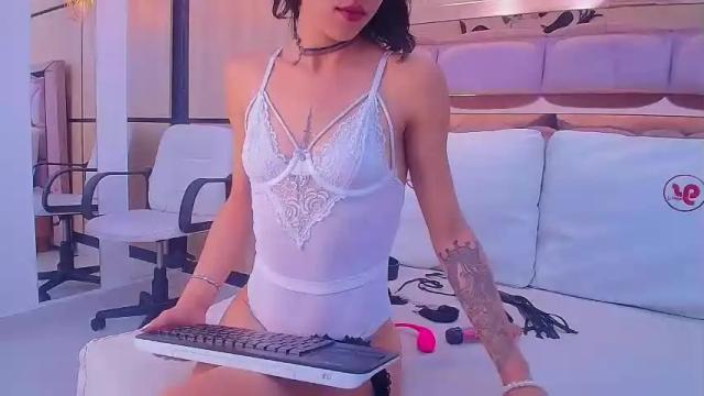 Image 4 of mia_gracce Stream on Chaturbate on 14 months ago