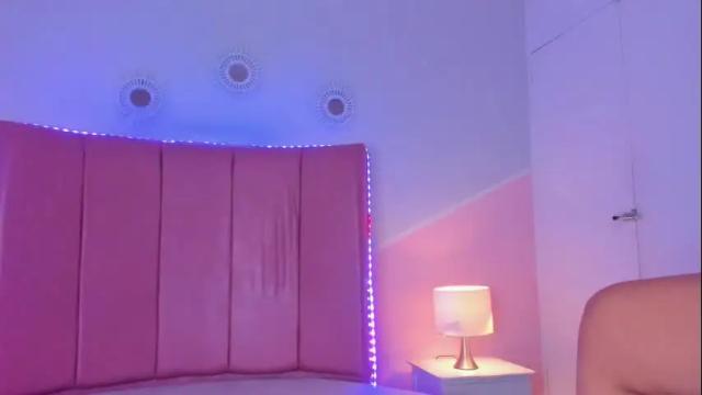 Image 4 of mia_greco_ Stream on Chaturbate on 1 month ago