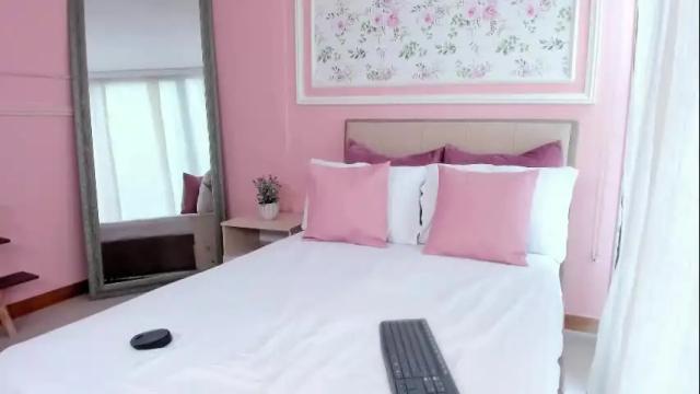 Image 10 of mia_hill___ Stream on Chaturbate on 1 month ago