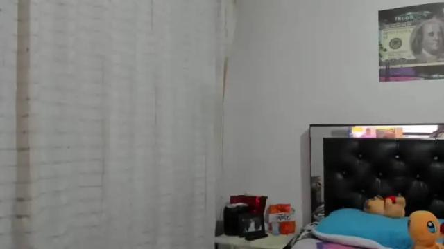Image 12 of mia_kanee Stream on Chaturbate on 14 months ago