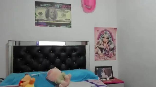 Image 2 of mia_kanee Stream on Chaturbate on 14 months ago