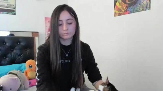 Image 12 of mia_kanee Stream on Chaturbate on 14 months ago