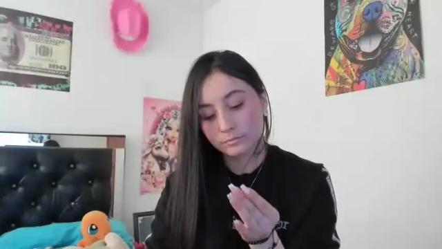Image 3 of mia_kanee Stream on Chaturbate on 14 months ago