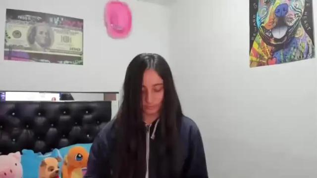 Image 3 of mia_kanee Stream on Chaturbate on 14 months ago