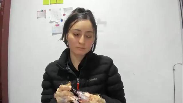 Image 3 of mia_kanee Stream on Chaturbate on 1 month ago