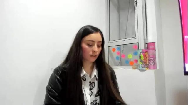 Image 3 of mia_kanee Stream on Chaturbate on 1 month ago