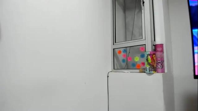 Image 4 of mia_kanee Stream on Chaturbate on 1 month ago