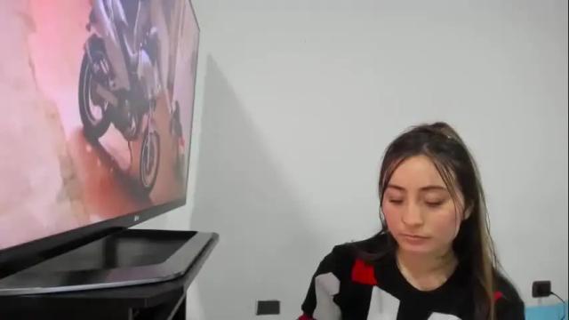 Image 10 of mia_kanee Stream on Chaturbate on 25 days ago