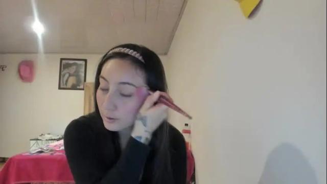 Image 2 of mia_kanee Stream on Chaturbate on 2 months ago