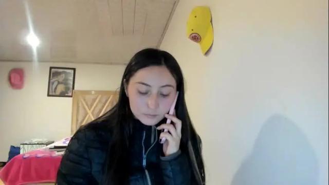 Image 3 of mia_kanee Stream on Chaturbate on 2 months ago