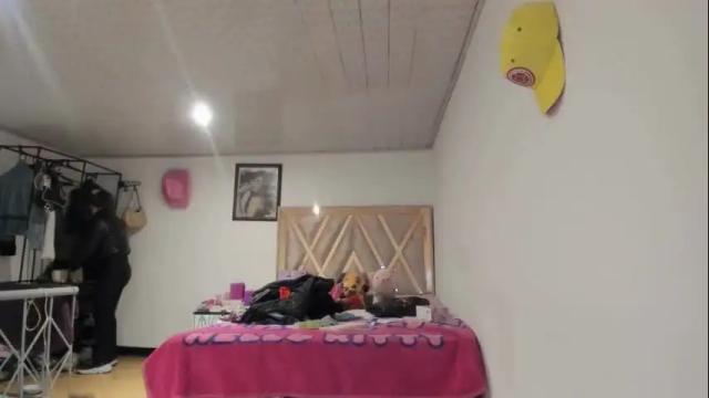 Image 2 of mia_kanee Stream on Chaturbate on 2 months ago