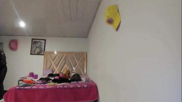 Image 4 of mia_kanee Stream on Chaturbate on 2 months ago