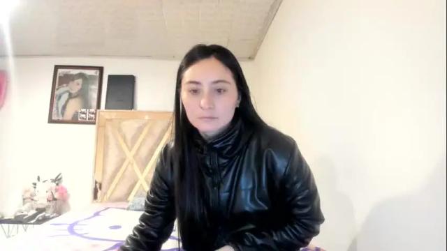 Image 2 of mia_kanee Stream on Chaturbate on 1 month ago