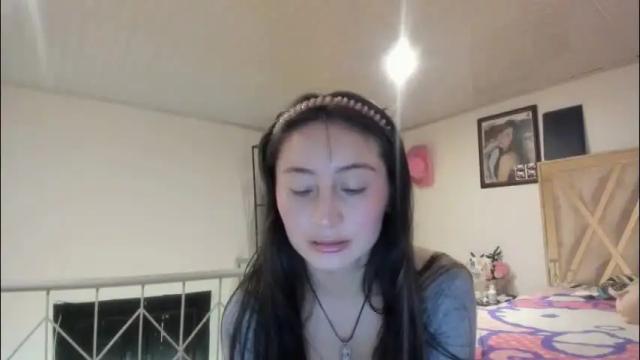 Image 2 of mia_kanee Stream on Chaturbate on 8 days ago