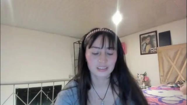 Image 7 of mia_kanee Stream on Chaturbate on 8 days ago