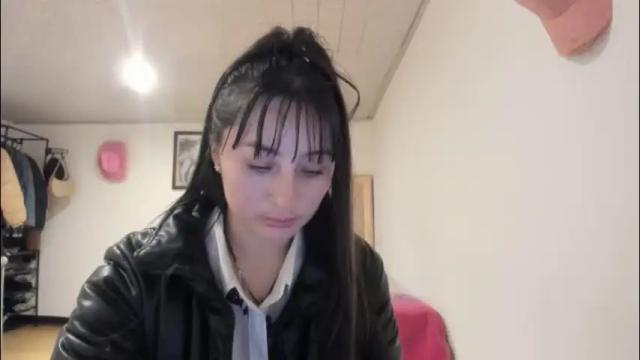 Image 2 of mia_kanee Stream on Chaturbate on 6 days ago