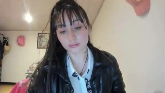 Image 6 of mia_kanee Stream on Chaturbate on 6 days ago